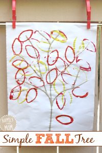 These trees are so easy to make for fall. It's the perfect fall activity in the preschool classroom or at home! It's open-ended so kids can make their tree however they'd like!